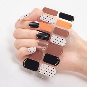 📢 4/$15 Polka Dot Self Adhesive Nail Strips